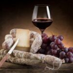 LE VIN ROUGE ET LE SAUCISSON