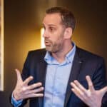 Emmanuel Delmas, sommelier, expert en vins vous forme pour devenir un formateur en vins passionnant et un pro du vin