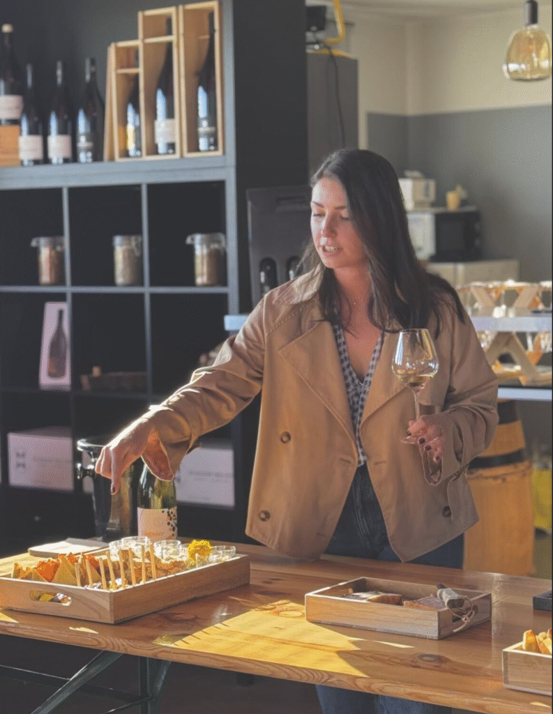 Devenir expert en vins : Julie a passé le cap et anime ses premières dégustations